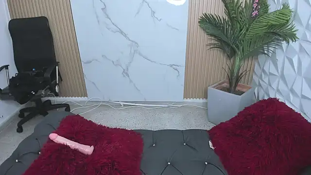 Samantharoseee  online show from November 26, 2025, 2:34 am