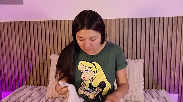 Maddy69a   online show from October 31, 2025, 3:57 pm