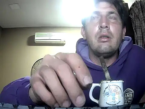 Snapshot of calitox1995 chatting on October 31, 2025, 6:03 am calitox1995 online show from October 31, 2025, 6:03 am