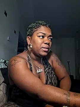 Snapshot of BIGBOOTIBAMBI chatting on July 24, 2026, 7:34 pm BIGBOOTIBAMBI online show from July 24, 2026, 7:34 pm