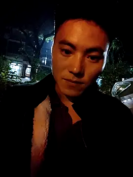 Snapshot of -Nathann- chatting on December 19, 2025, 1:29 pm -Nathann- online show from December 19, 2025, 1:29 pm