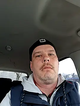 Snapshot of coupleinhotel chatting on April 7, 2026, 3:12 pm coupleinhotel online show from April 7, 2026, 3:12 pm