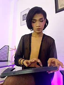 FernandaFox  online show from April 6, 2026, 3:37 am