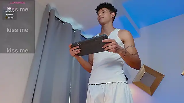 KamiSuarez online show from February 5, 2026, 6:23 pm