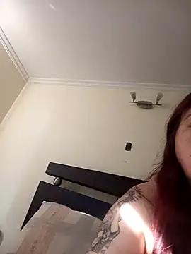 SofiBelluccix online show from November 4, 2025, 1:21 pm