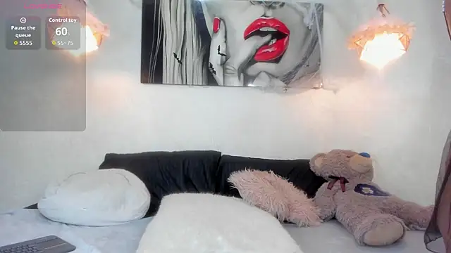 Lilibethh online show from October 31, 2025, 7:37 pm