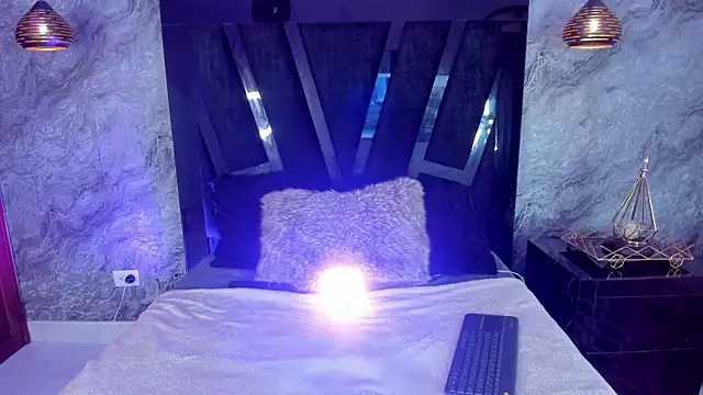 Lilibethh online show from November 13, 2025, 2:32 am