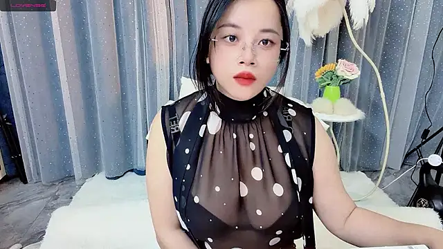 May-899 online show from December 17, 2025, 1:39 pm