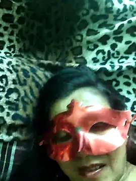 Snapshot of LOVE__RANI chatting on April 23, 2026, 6:21 pm LOVE RANI online show from April 23, 2026, 6:21 pm