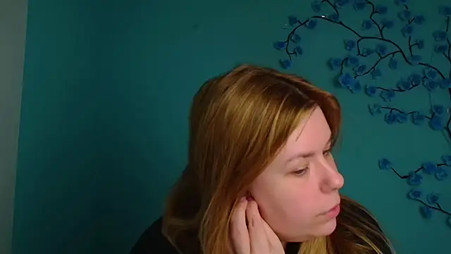 Snapshot of SusannaNight chatting on April 24, 2026, 5:21 am SusannaNight online show from April 24, 2026, 5:21 am
