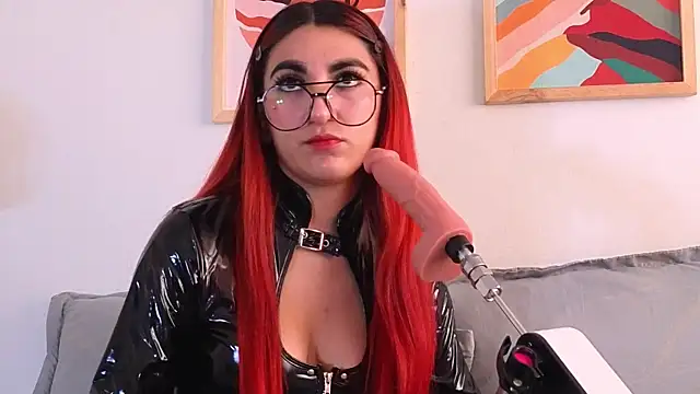 venusevanss online show from November 11, 2025, 12:16 pm