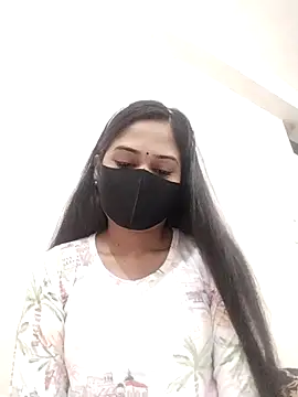 Green LaDY66 online show from November 26, 2025, 10:27 am