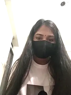 Green LaDY66 online show from December 14, 2025, 3:17 pm