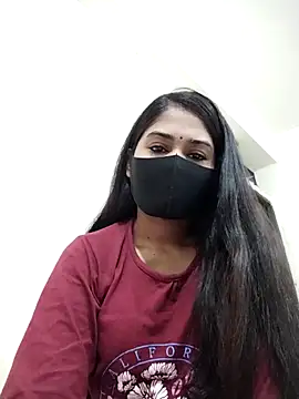 Green LaDY66 online show from December 21, 2025, 10:11 am