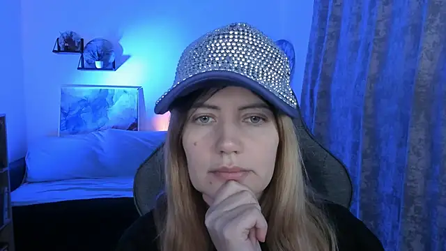 AleksaLaurent online show from December 14, 2025, 8:30 am