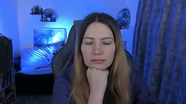 AleksaLaurent online show from December 21, 2025, 8:32 am