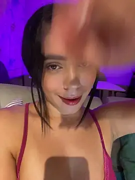 Sara-215 online show from May 28, 2026, 4:10 am