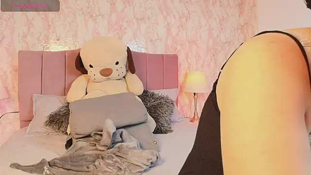 Megannn  21 online show from November 11, 2025, 2:28 pm