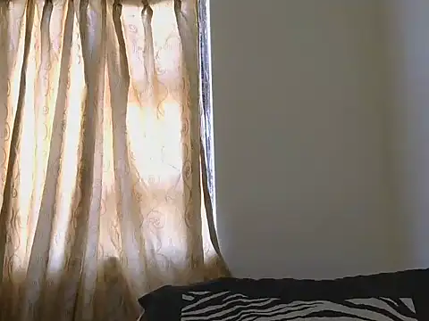 sexy-Halo online show from November 4, 2025, 8:57 am