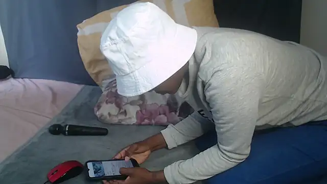 Snapshot of MarbleGoddess96 chatting on November 28, 2025, 12:30 pm MarbleGoddess96 online show from November 28, 2025, 12:30 pm