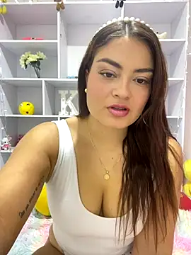 Itskari  online show from November 16, 2025, 3:34 am