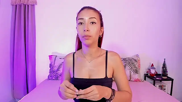 julialex  online show from November 24, 2025, 7:02 pm