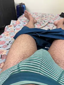 Snapshot of SentScruples chatting on November 3, 2025, 6:31 pm SentScruples online show from November 3, 2025, 6:31 pm