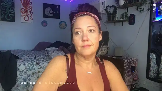 Snapshot of kristallic chatting on January 8, 2026, 4:20 pm kristallic online show from January 8, 2026, 4:20 pm