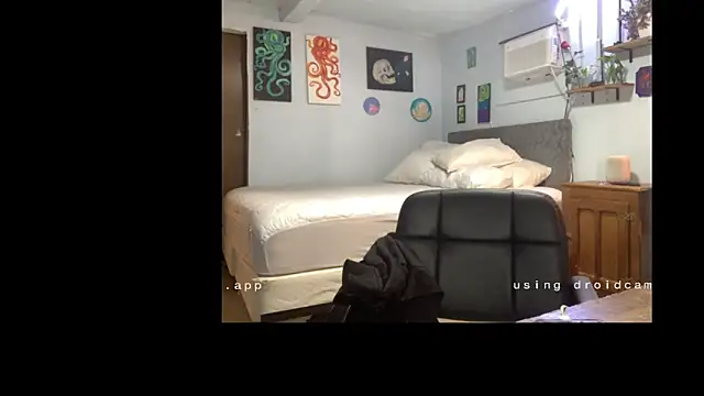 Snapshot of kristallic chatting on February 3, 2026, 8:25 pm kristallic online show from February 3, 2026, 8:25 pm