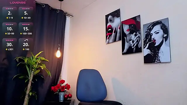 Flor Gil online show from November 28, 2025, 3:20 am