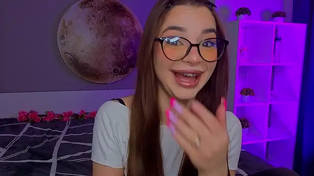 LauraHansil online show from March 21, 2026, 7:06 pm