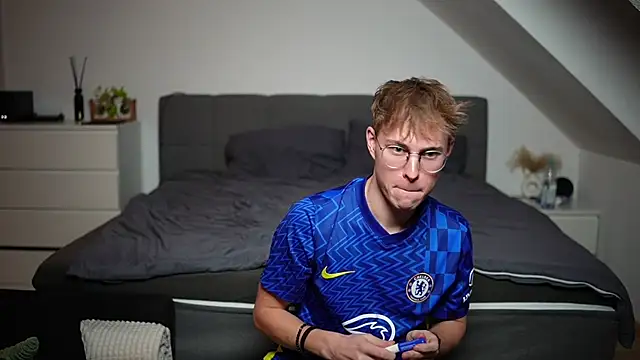 Snapshot of InnocentGuysOF chatting on February 6, 2026, 5:16 pm InnocentGuysOF online show from February 6, 2026, 5:16 pm