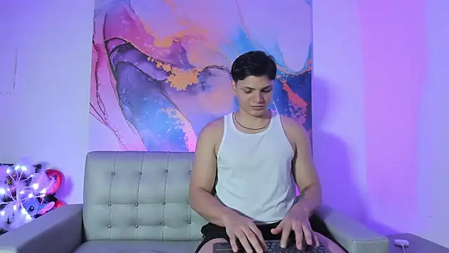 pinksmile 1 online show from January 14, 2026, 3:56 am