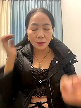 Snapshot of serendipity-520 chatting on November 10, 2025, 4:55 am serendipity-520 online show from November 10, 2025, 4:55 am