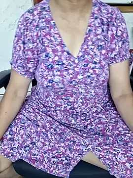 Snapshot of Naughty-Nancy chatting on July 9, 2026, 7:45 am Naughty-Nancy online show from July 9, 2026, 7:45 am