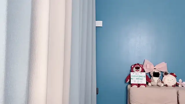 Snapshot of ella55-- chatting on February 22, 2026, 10:25 am ella55-- online show from February 22, 2026, 10:25 am