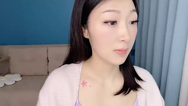 Snapshot of ella55-- chatting on March 24, 2026, 1:10 am ella55-- online show from March 24, 2026, 1:10 am