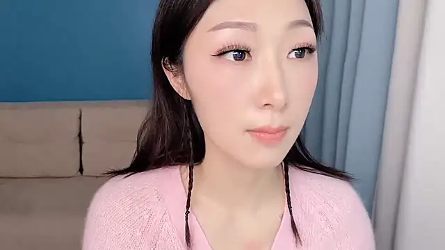 Snapshot of ella55-- chatting on March 27, 2026, 8:26 am ella55-- online show from March 27, 2026, 8:26 am