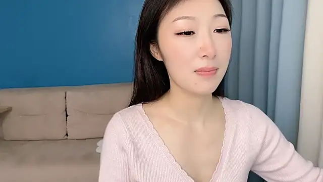 Snapshot of ella55-- chatting on April 8, 2026, 5:40 am ella55-- online show from April 8, 2026, 5:40 am