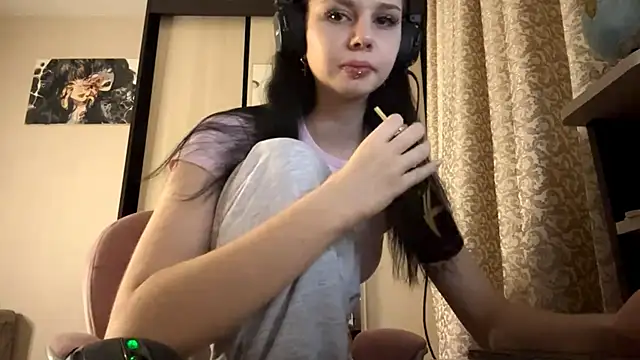 Snapshot of AnGallo chatting on November 4, 2025, 7:02 pm AnGallo online show from November 4, 2025, 7:02 pm