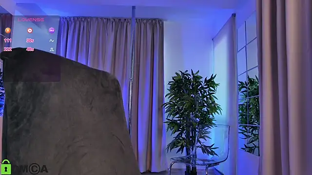 SidneyPuff online show from April 9, 2026, 4:56 am