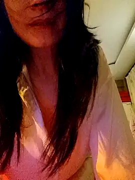 aniani11 online show from November 18, 2025, 3:38 pm