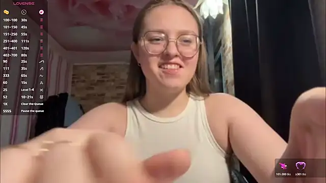 AnnitaArchbell online show from November 15, 2025, 1:51 pm