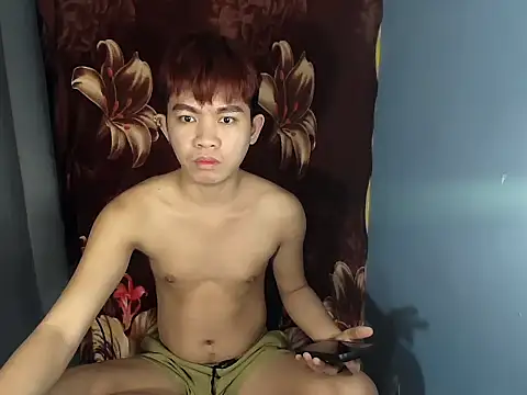 Snapshot of newcummersxx chatting on July 17, 2026, 2:56 pm newcummersxx online show from July 17, 2026, 2:56 pm