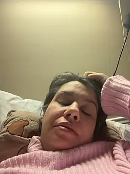 Carolineisback online show from March 4, 2026, 5:08 pm