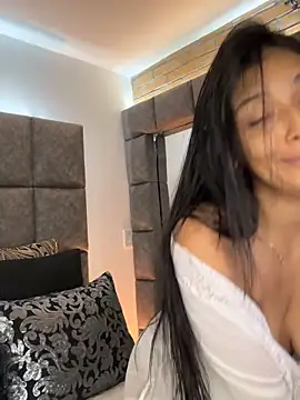 BrigitteVons online show from March 18, 2026, 3:53 am