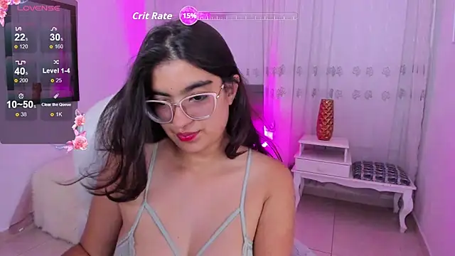 Snapshot of Luna_Jonnes1 chatting on April 19, 2026, 2:33 am Luna Jonnes1 online show from April 19, 2026, 2:33 am