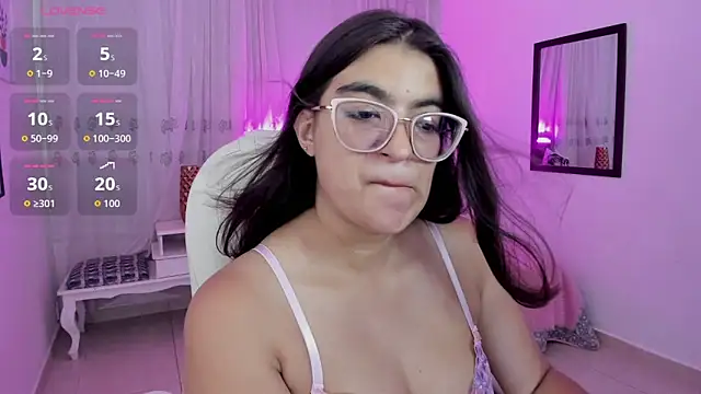 Snapshot of Luna_Jonnes1 chatting on May 20, 2026, 7:09 pm Luna Jonnes1 online show from May 20, 2026, 7:09 pm
