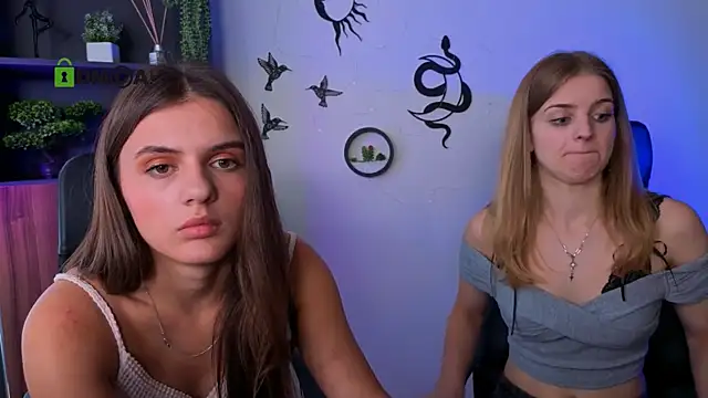 lisa dark  online show from July 28, 2026, 2:13 pm