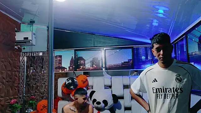 darwinandbrayann online show from October 31, 2025, 12:39 pm